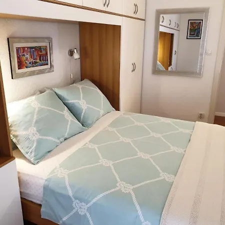Kuzmanic Apartment Omis